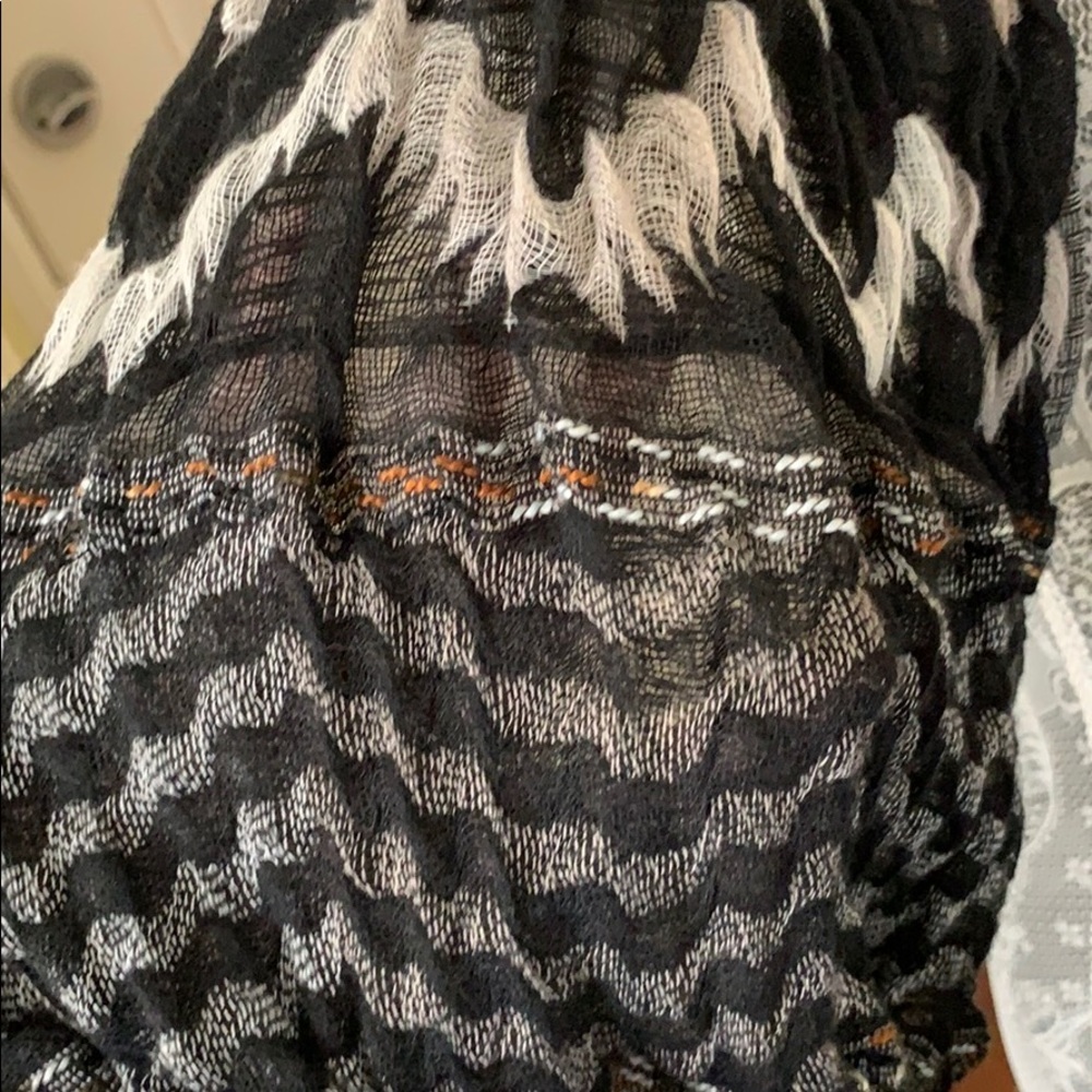 Black Multi Pattern Loop Scarf - Picture 2 of 6